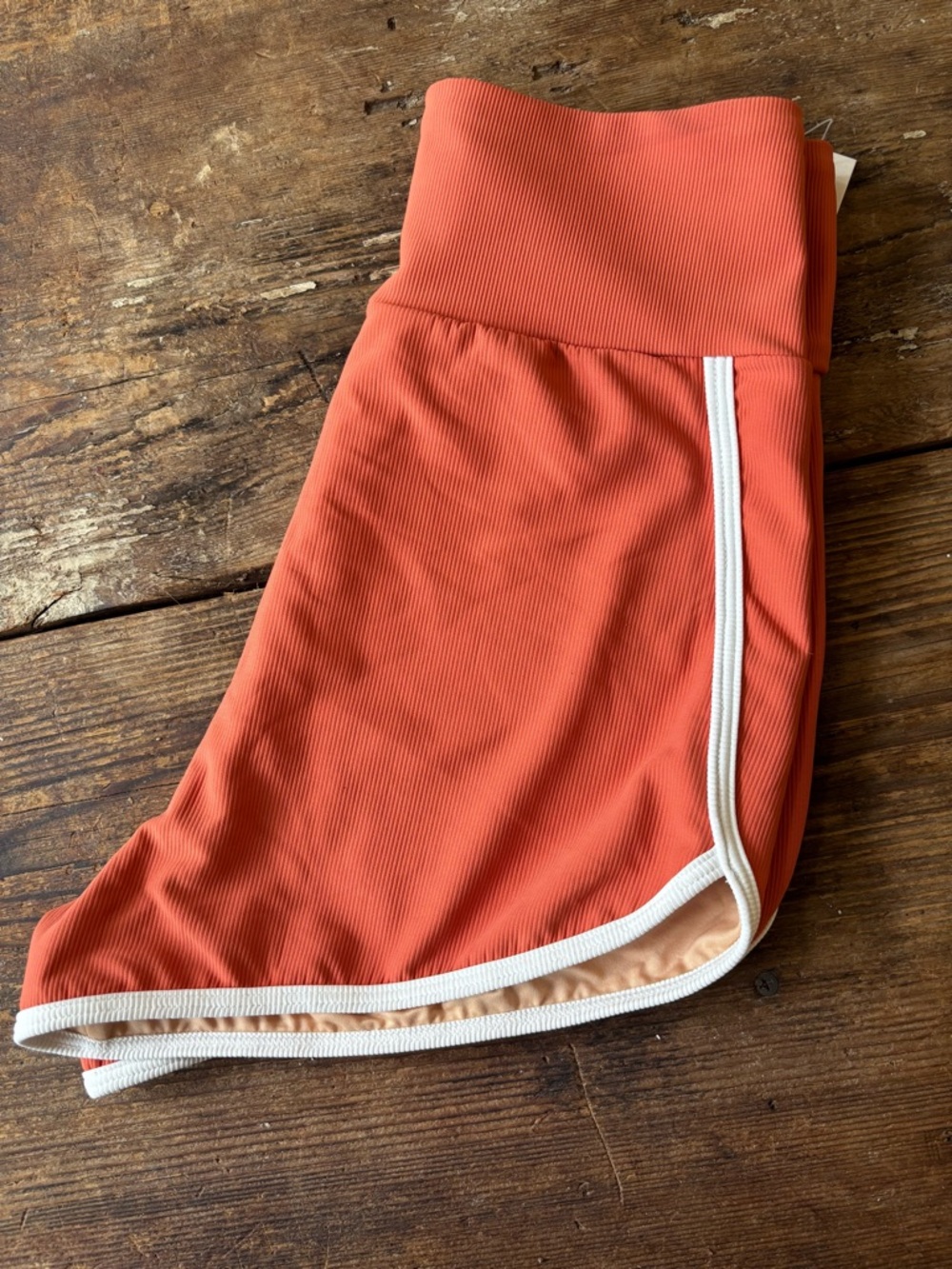 Geode High-Waist Orange Athletic Shorts with Contrast Trim - Picture 5 of 6